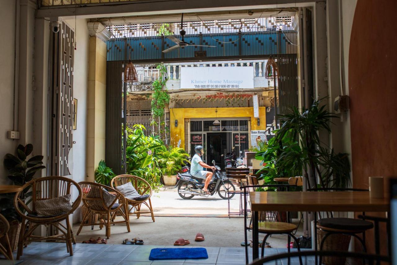 The Real Place Hostel Battambang Exterior foto